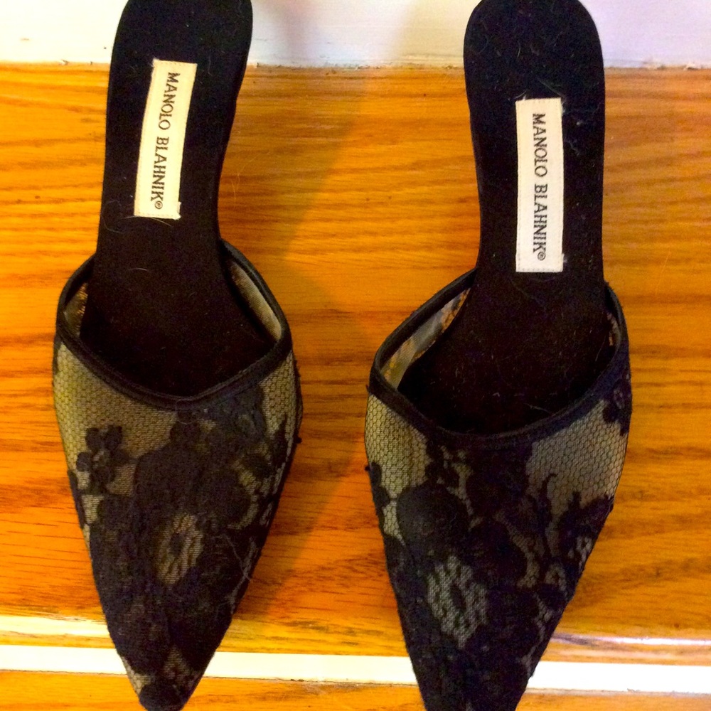 Manolo Blahnik Kitten heeled mules